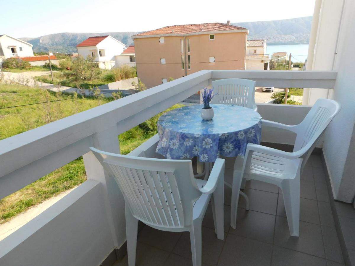 Apartmani Salus Pag Town Exterior photo